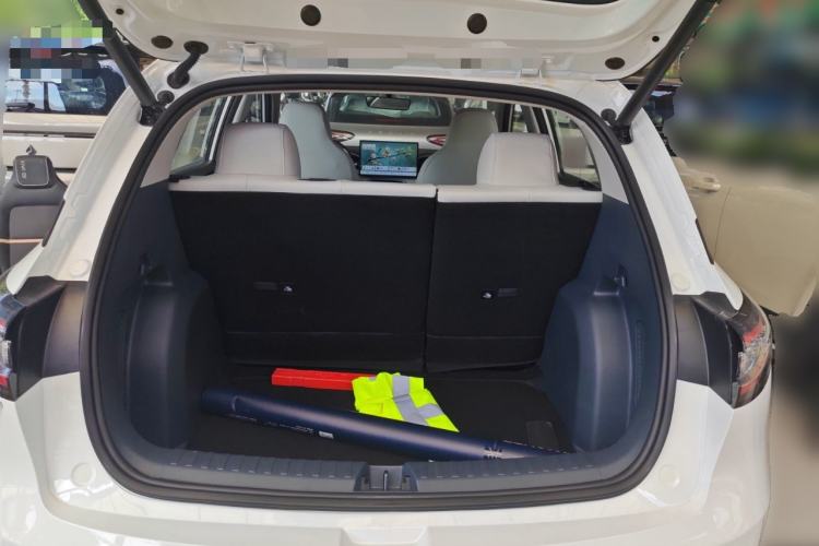 Used Geely Galaxy Geome 2025 UP 410km Exploration Edition Trunk