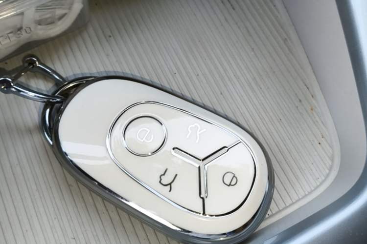 Used Geely Galaxy Geome 2025 UP 410km Exploration Edition Vehicle Key