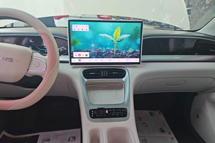 Used Geely Galaxy Geome 2025 310km Dream Edition Audio And AC Panel