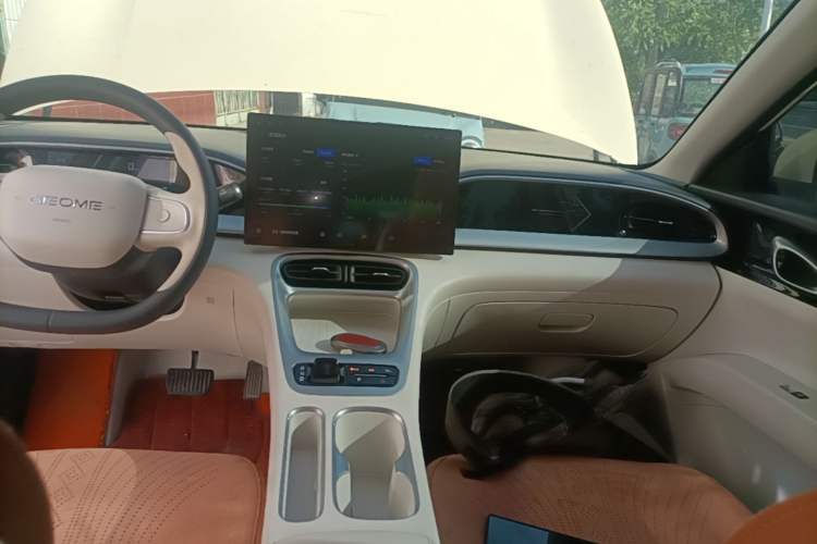 Used Geely Galaxy Geome 2025 310km Dream Edition Audio And AC Panel