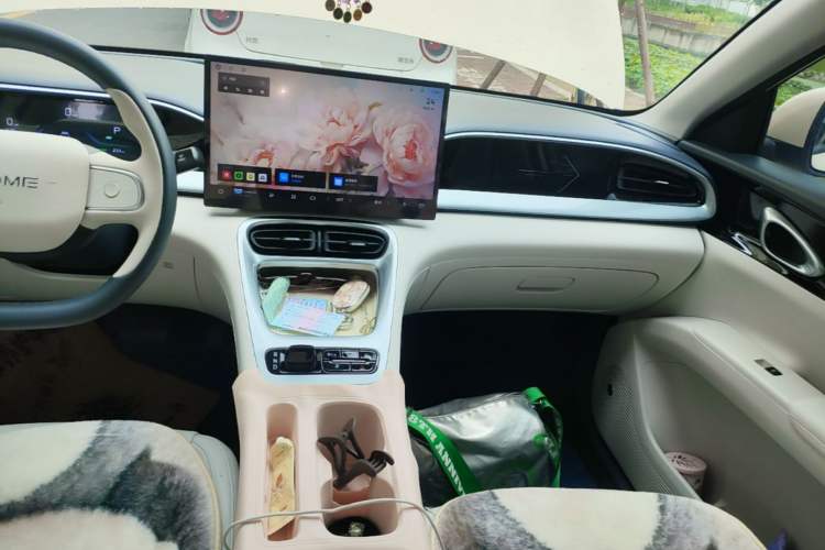 Used Geely Galaxy Geome 2025 310km Dream Edition Audio And AC Panel