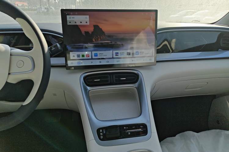 Used Geely Galaxy Geome 2025 310km Dream Edition Audio And AC Panel