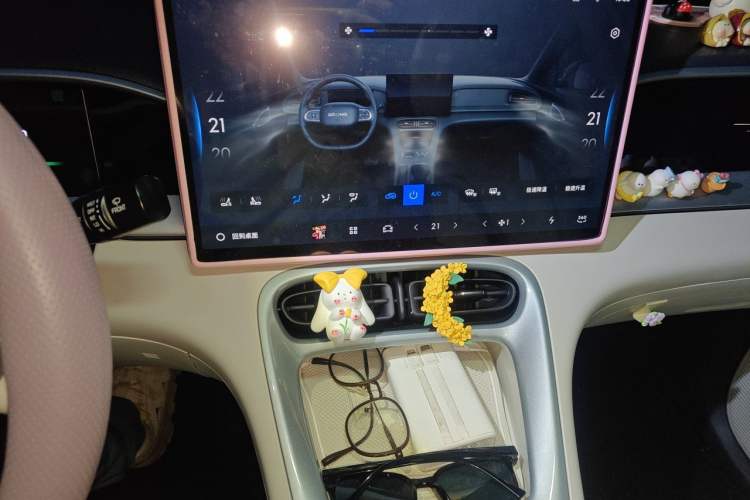 Used Geely Galaxy Geome 2025 UP 410km Exploration Edition Audio And AC Panel
