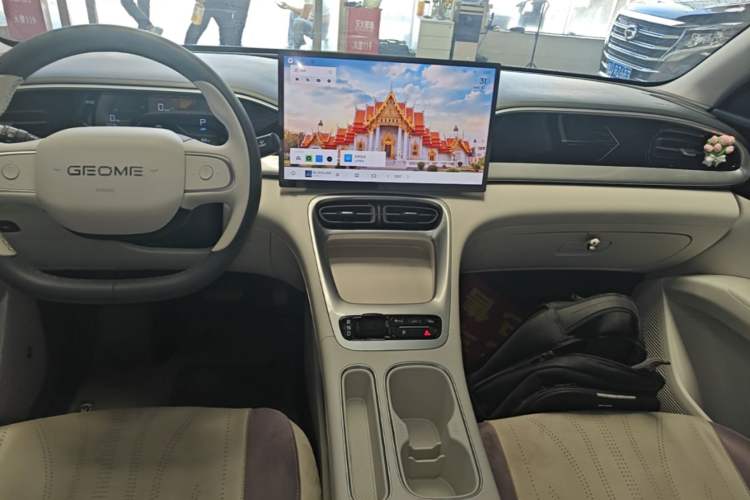 Used Geely Galaxy Geome 2025 310km Dream Edition Audio And AC Panel