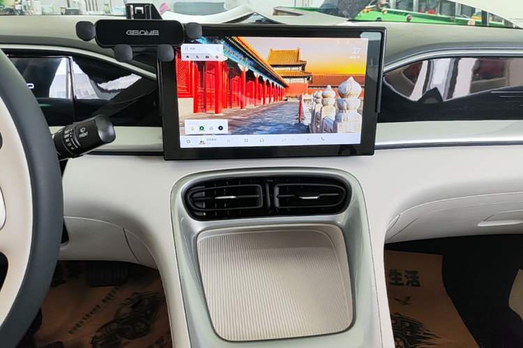 Used Geely Galaxy Geome 2025 310km Youth Edition Audio And AC Panel
