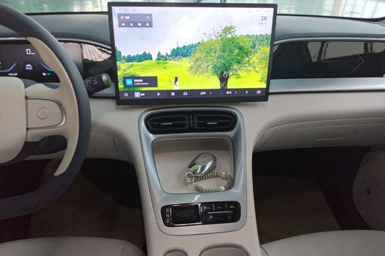 Used Geely Galaxy Geome 2025 310km Dream Edition Audio And AC Panel
