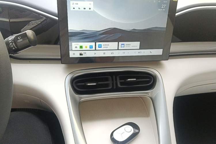 Used Geely Galaxy Geome 2025 310km Youth Edition Audio And AC Panel