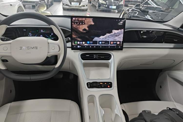 Used Geely Galaxy Geome 2025 UP 410km Exploration Edition Audio And AC Panel