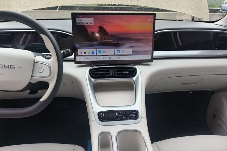 Used Geely Galaxy Geome 2025 310km Dream Edition Audio And AC Panel