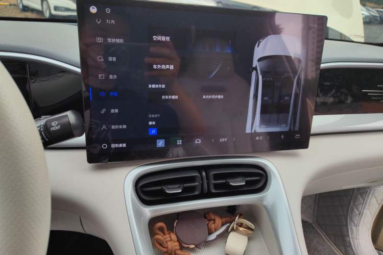 Used Geely Galaxy Geome 2025 UP 410km Exploration Edition Audio And AC Panel