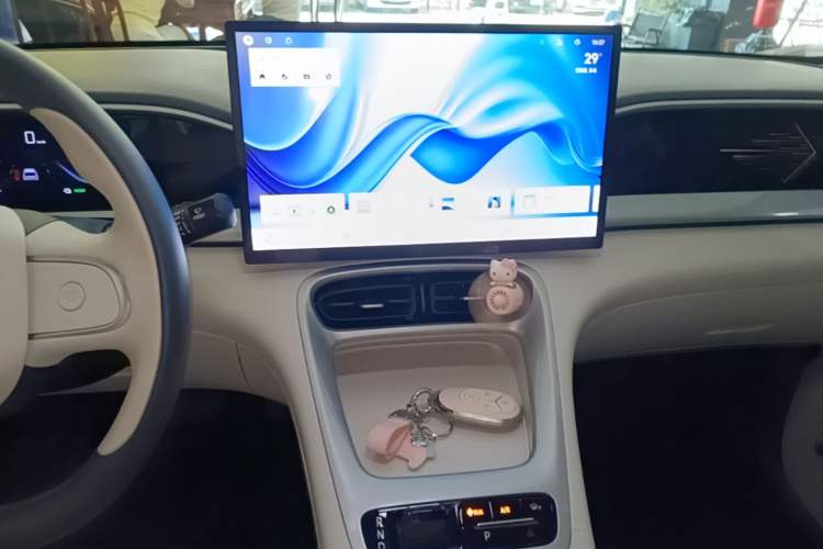 Used Geely Galaxy Geome 2025 UP 410km Exploration Edition Audio And AC Panel