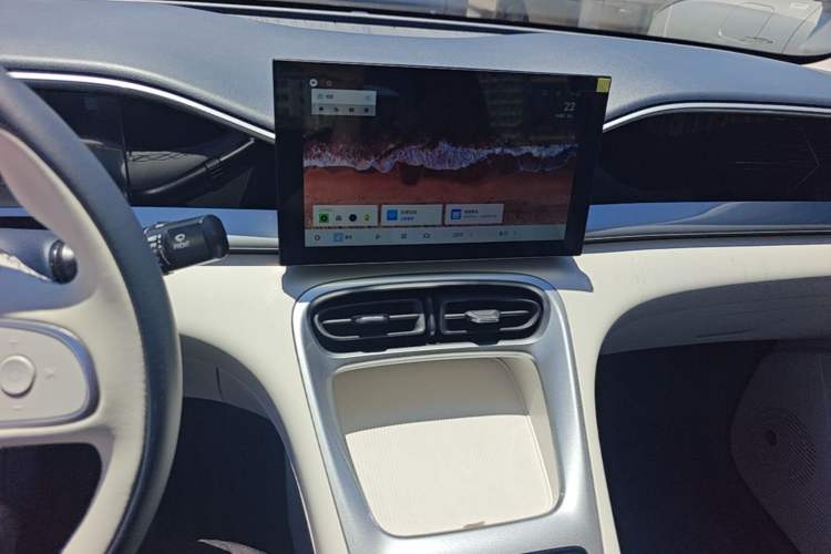 Used Geely Galaxy Geome 2025 310km Youth Edition Audio And AC Panel