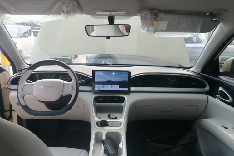 Used Geely Galaxy Geome 2025 410 km Free Version Center Console