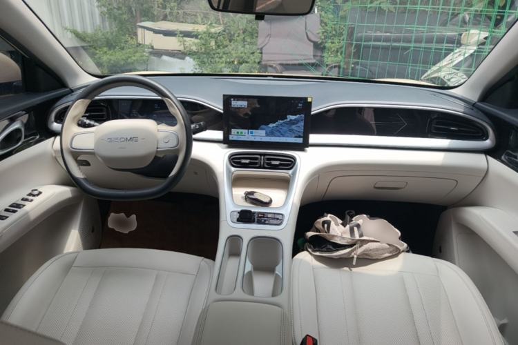 Used Geely Galaxy Geome 2025 310km Youth Edition Center Console