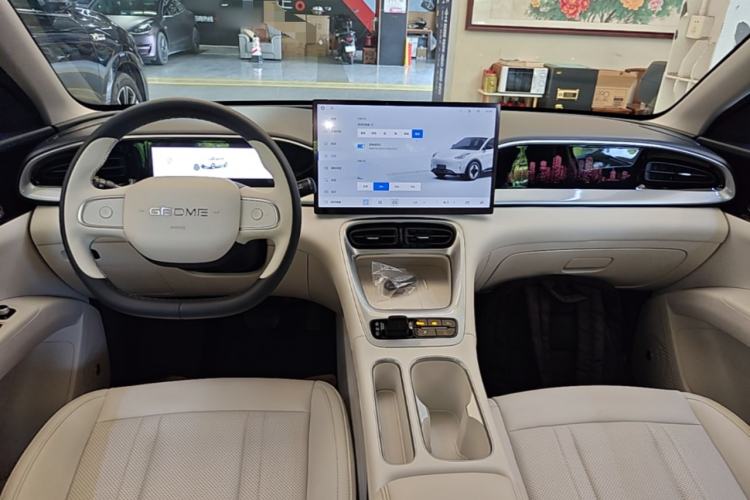 Used Geely Galaxy Geome 2025 UP 410km Exploration+ Edition Center Console