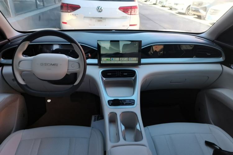 Used Geely Galaxy Geome 2025 310km Youth Edition Center Console