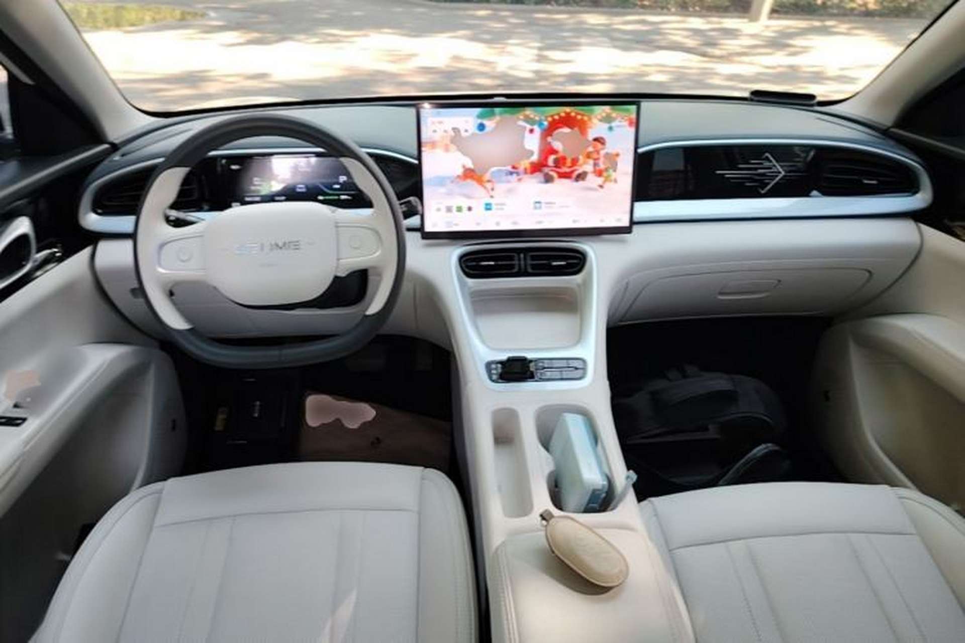 Used Geely Galaxy Geome 2025 UP 410km Exploration Edition Center Console