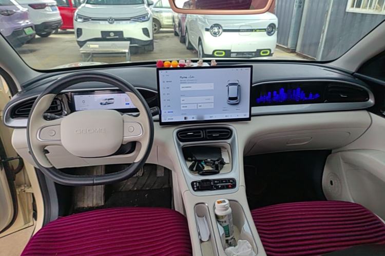 Used Geely Galaxy Geome 2025 UP 410km Exploration+ Edition Center Console