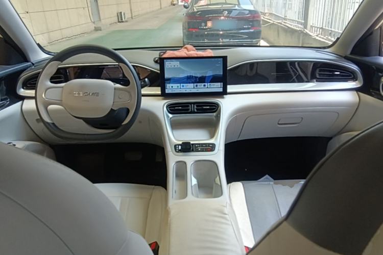 Used Geely Galaxy Geome 2025 310km Youth Edition Center Console