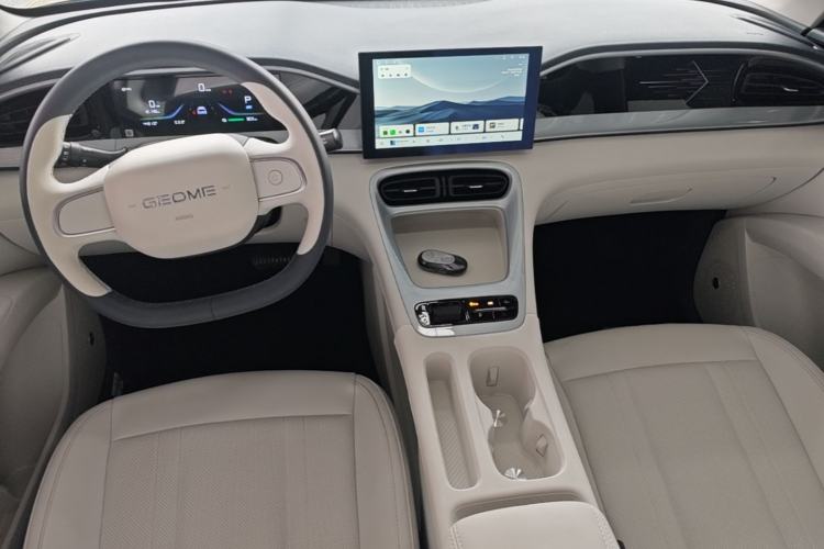 Used Geely Galaxy Geome 2025 310km Youth Edition Center Console