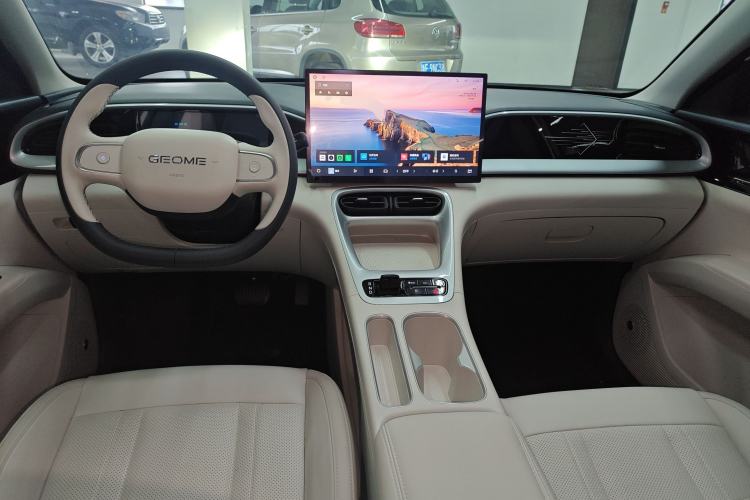 Used Geely Galaxy Geome 2025 UP 410km Exploration Edition Center Console