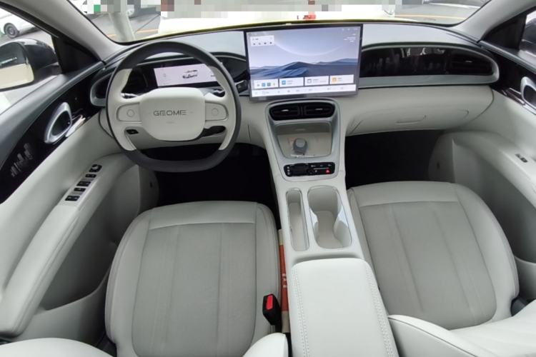 Used Geely Galaxy Geome 2025 UP 410km Exploration+ Edition Center Console