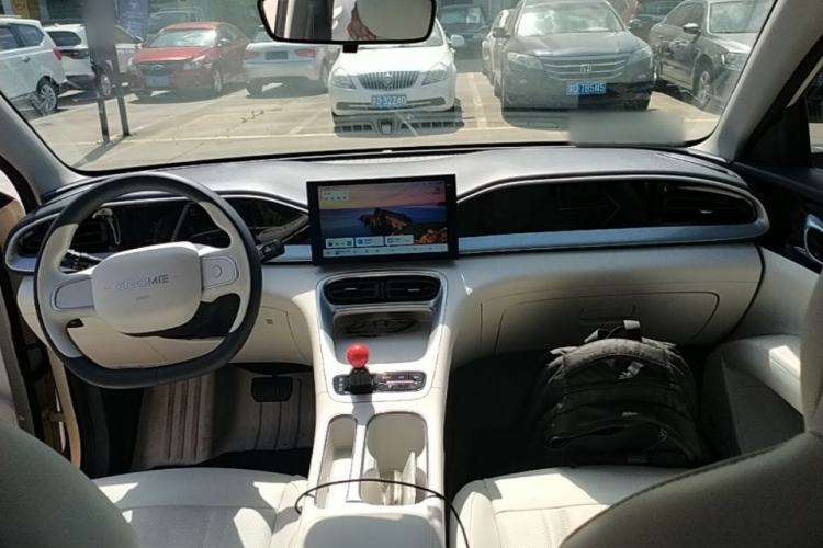 Used Geely Galaxy Geome 2025 310km Youth Edition Center Console