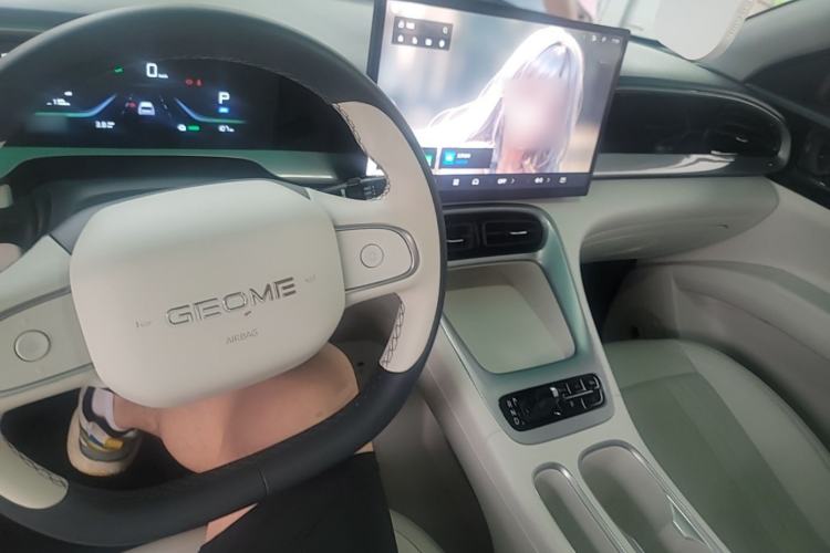 Used Geely Galaxy Geome 2025 310km Dream Edition Center Console