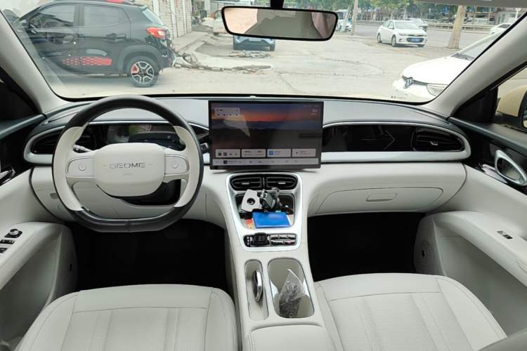 Used Geely Galaxy Geome 2025 310km Dream Edition Center Console