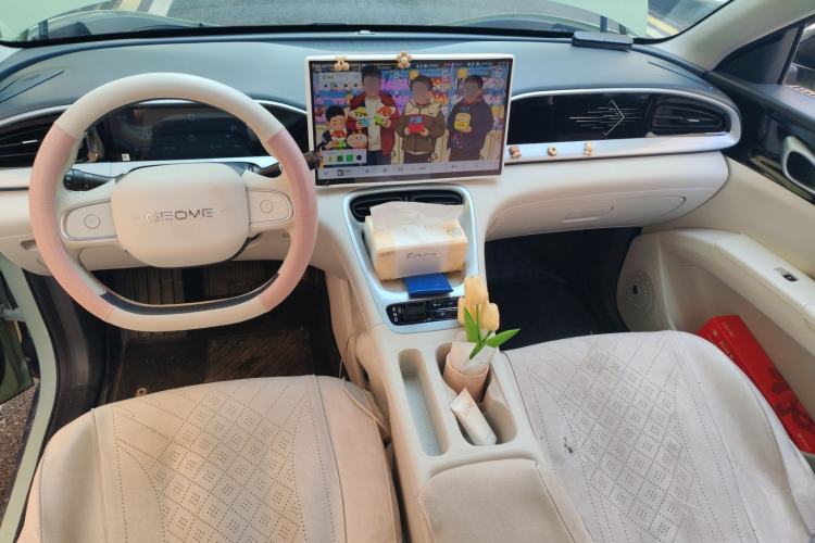 Used Geely Galaxy Geome 2025 UP 410km Exploration Edition Center Console