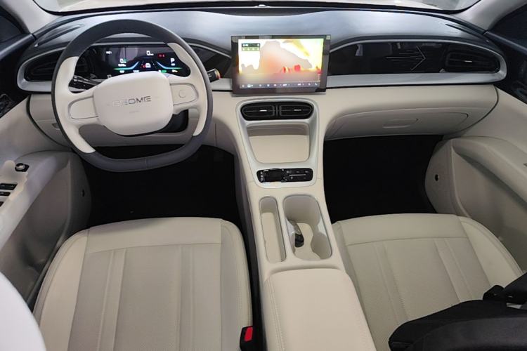 Used Geely Galaxy Geome 2025 410 km Free Version Center Console