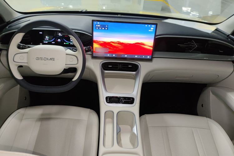 Used Geely Galaxy Geome 2025 UP 410km Exploration Edition Center Console