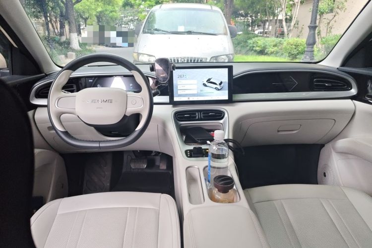 Used Geely Galaxy Geome 2025 310km Youth Edition Center Console