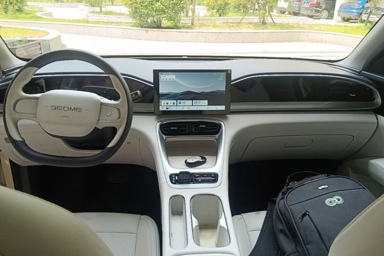 Used Geely Galaxy Geome 2025 310km Youth Edition Center Console
