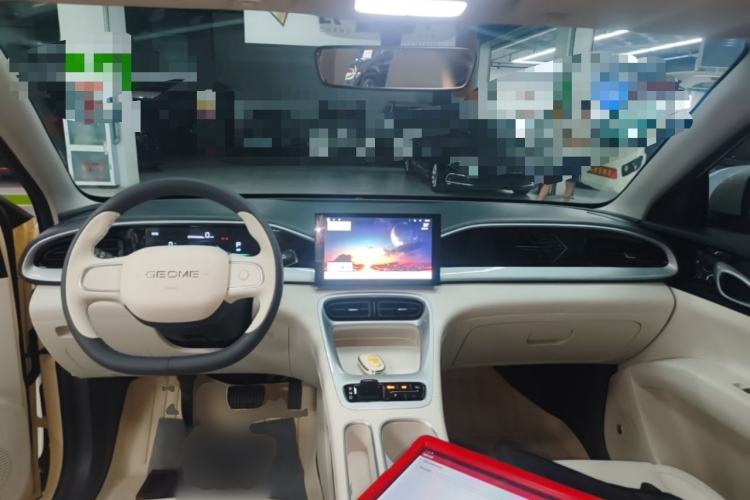 Used Geely Galaxy Geome 2025 410 km Free Version Center Console
