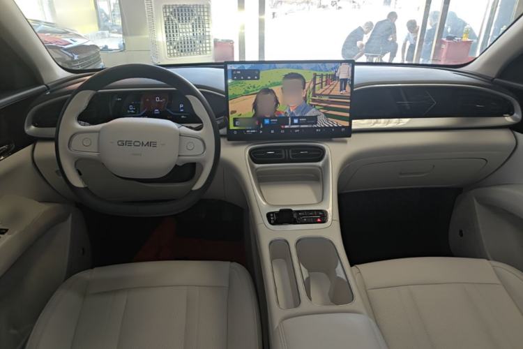 Used Geely Galaxy Geome 2025 UP 410km Exploration Edition Center Console