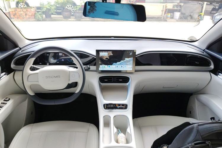 Used Geely Galaxy Geome 2025 310km Youth Edition Center Console