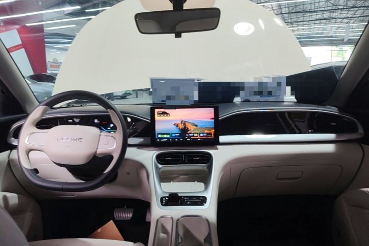 Used Geely Galaxy Geome 2025 310km Youth Edition Center Console