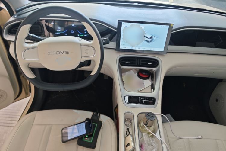 Used Geely Galaxy Geome 2025 310km Youth Edition Center Console