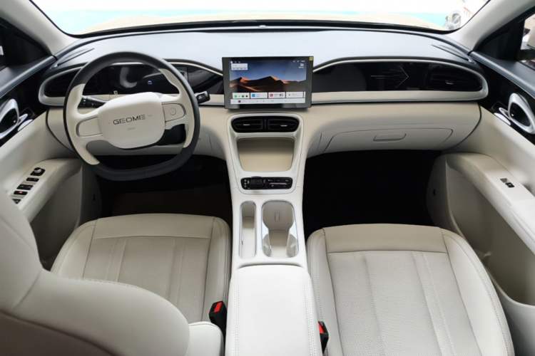 Used Geely Galaxy Geome 2025 310km Youth Edition Center Console