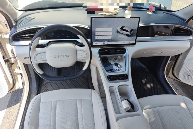 Used Geely Galaxy Geome 2025 UP 410km Exploration Edition Center Console