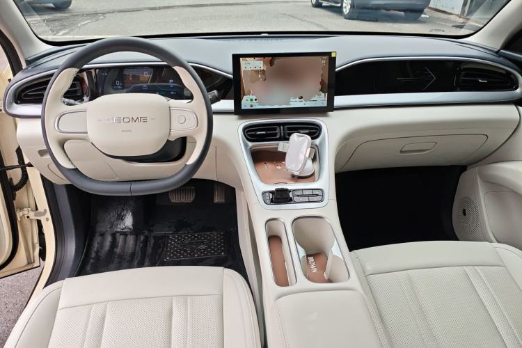 Used Geely Galaxy Geome 2025 310km Youth Edition Center Console