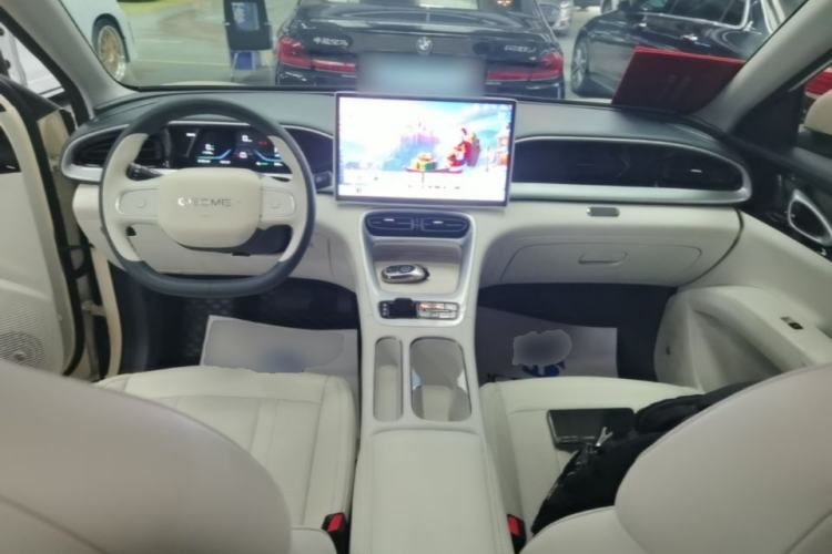 Used Geely Galaxy Geome 2025 UP 410km Exploration Edition Center Console