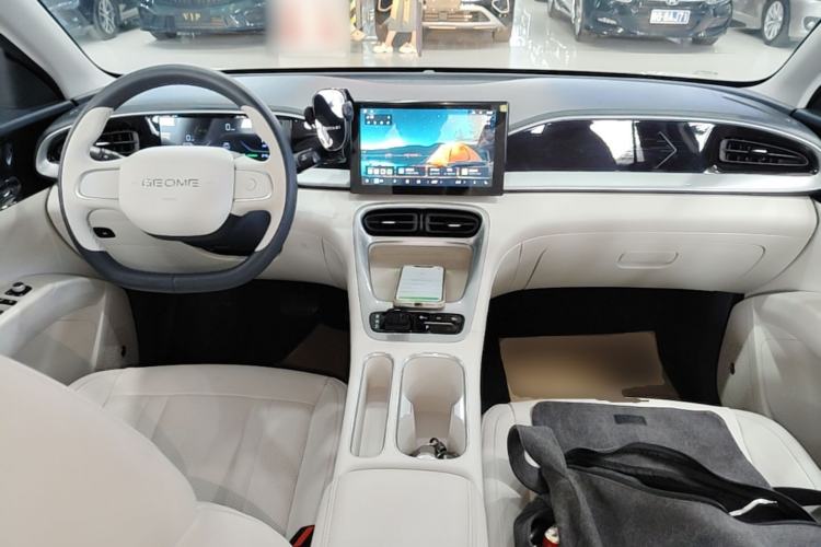 Used Geely Galaxy Geome 2025 310km Youth Edition Center Console