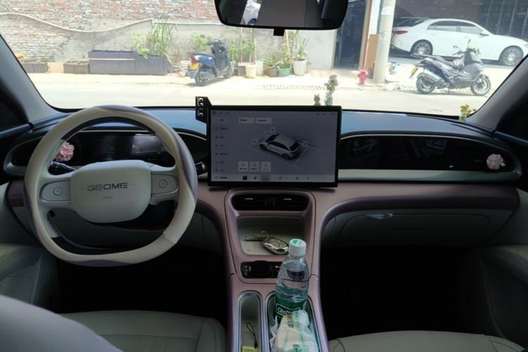 Used Geely Galaxy Geome 2025 310km Dream Edition Center Console
