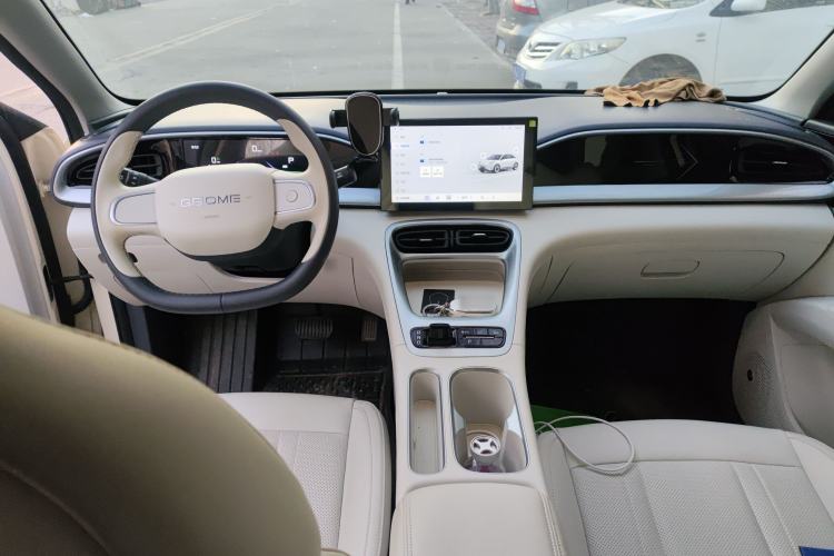 Used Geely Galaxy Geome 2025 310km Youth Edition Center Console
