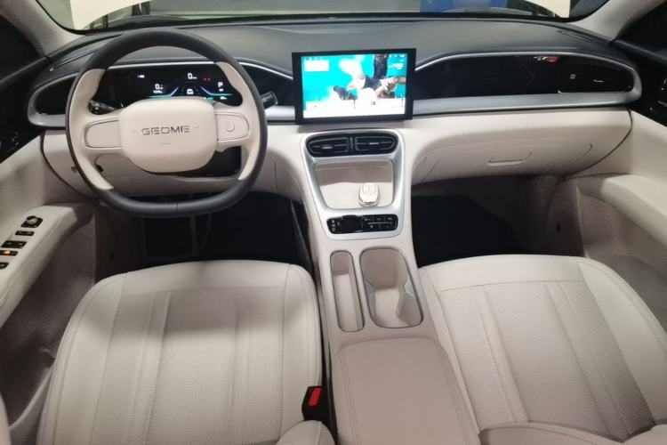 Used Geely Galaxy Geome 2025 310km Youth Edition Center Console