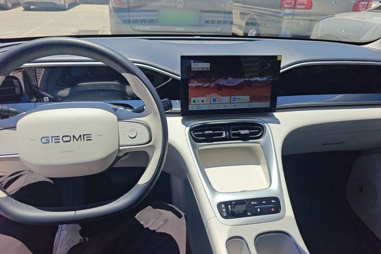 Used Geely Galaxy Geome 2025 310km Youth Edition Center Console