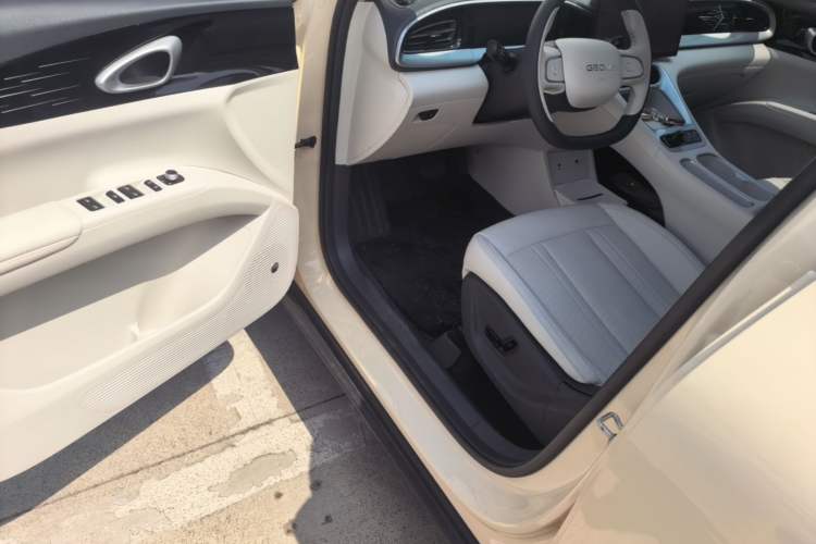 Used Geely Galaxy Geome 2025 UP 410km Exploration Edition Driver Seat