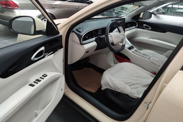 Used Geely Galaxy Geome 2025 UP 410km Exploration Edition Driver Seat